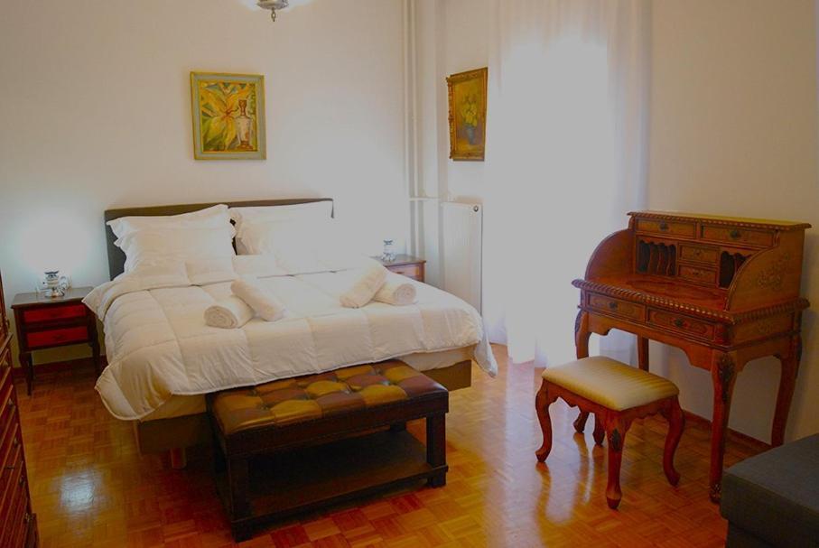 Heraklion Center Boutique 3 Bedroom Apartment Penelope Exterior photo
